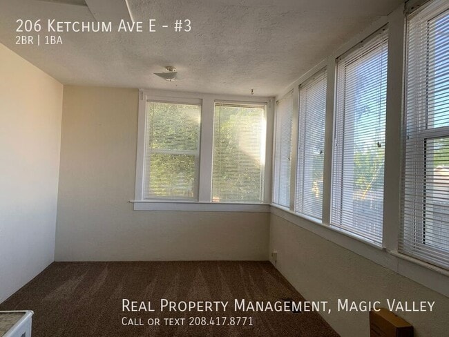 Photo - 206 Ketchum St E Unit #3