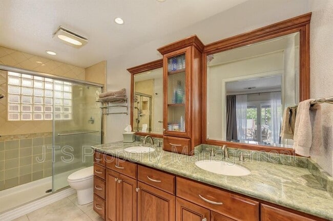 5342 Terrace Oak Cir