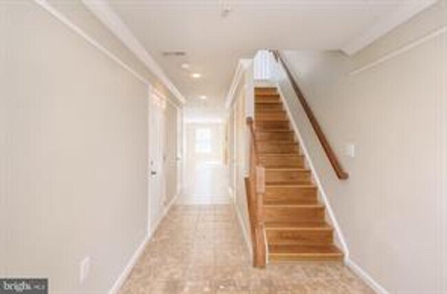 212 Cambridge Pl