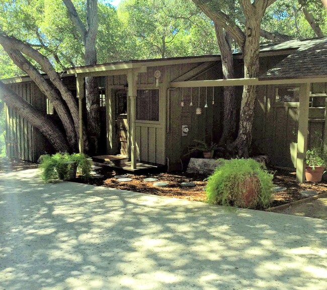 exterior view - 20946 Fontaine Rd Townhome