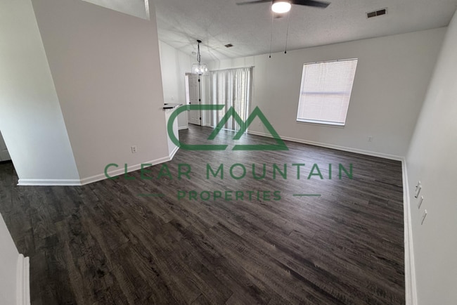 Photo - MOVE-IN SPECIAL! FREE RENT!