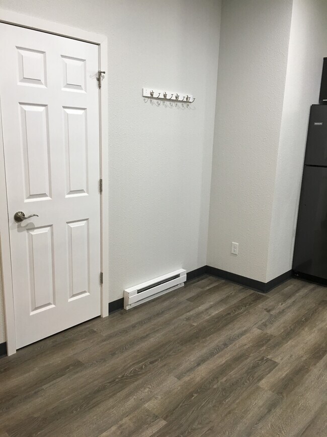 Photo - 410 E Mill St Unidad 410 E Mill Street