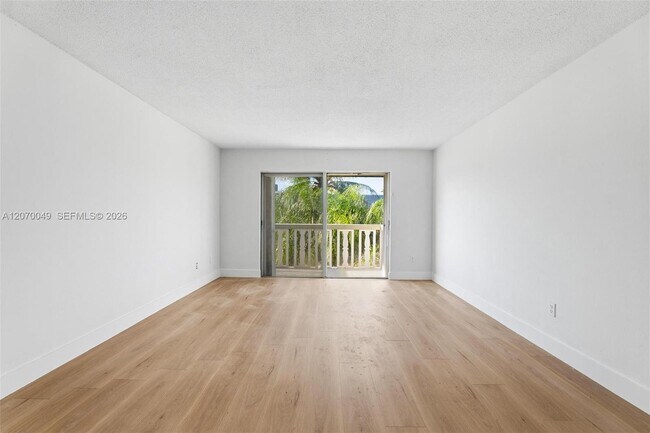 Photo - 15205 NE 6th Ave Unit D305