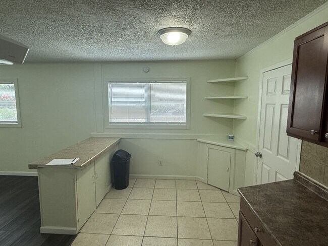 Photo - 102 Grove St