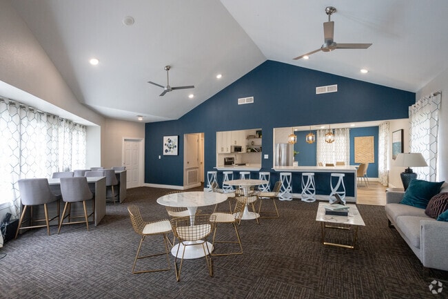 Casa club - The Place at Barker Cypress