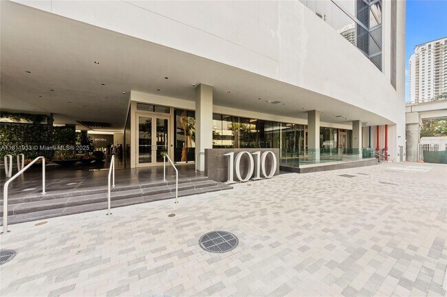Photo - 1010 Brickell Ave Unit 2204