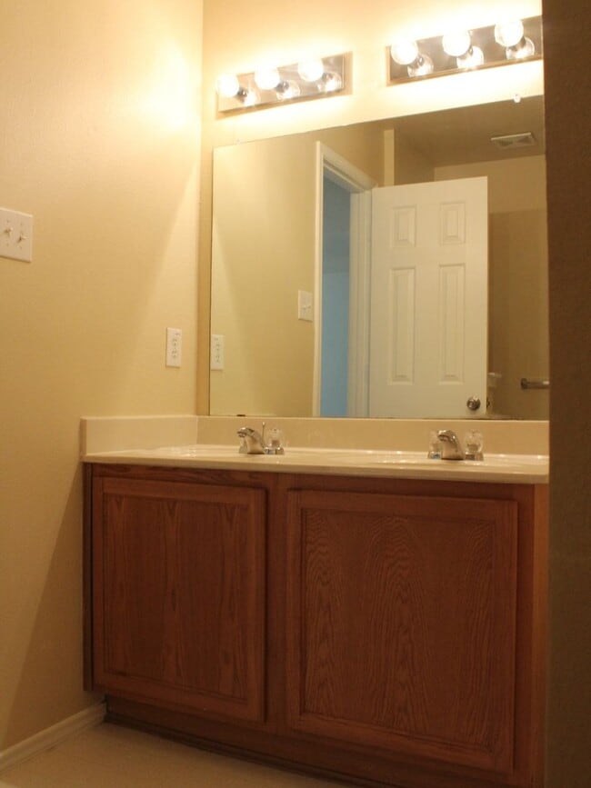 Photo - 12800 Cedar Hollow Dr