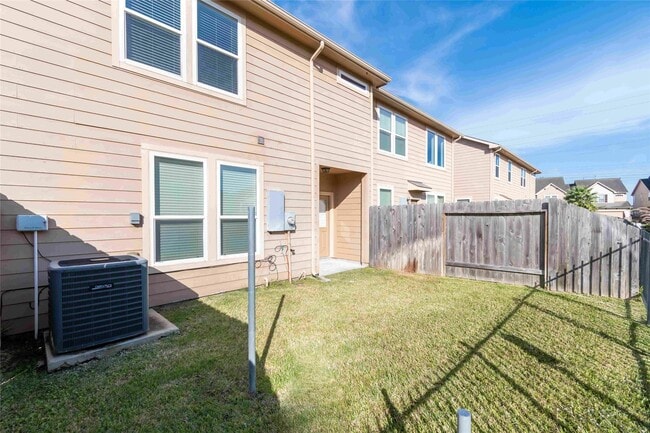 Photo - 1135 Lexington Grove Dr