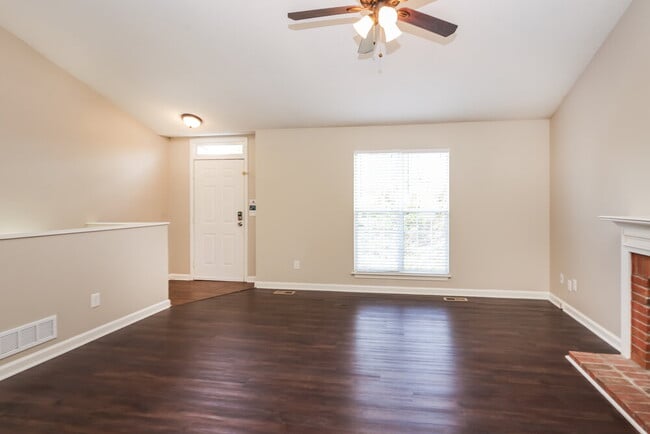 Photo - 58 Pullman Ln