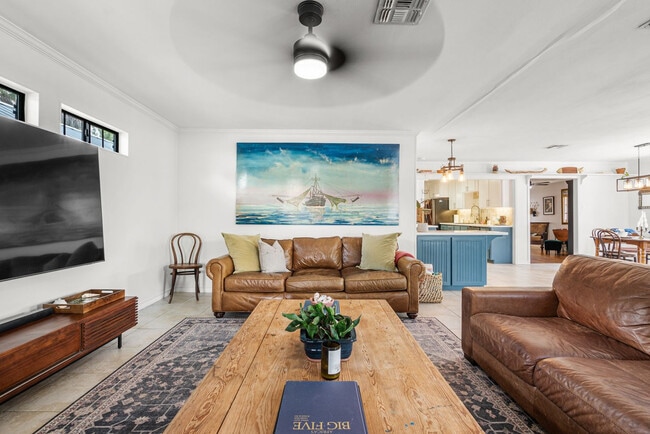 Building Photo - 306 Naples St Unit ID1406937P