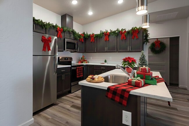 3x2.1 holiday kitchen - The Residence at Corbin Crossing
