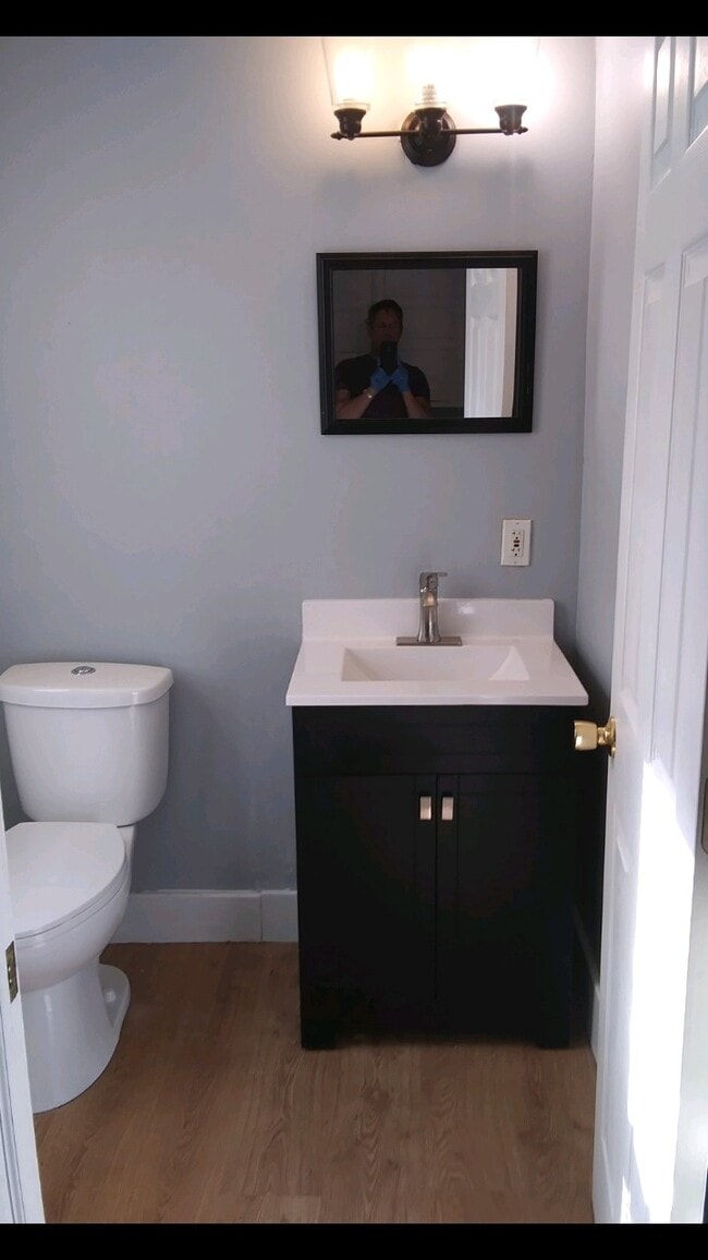 Photo - 634 Carlisle Ave