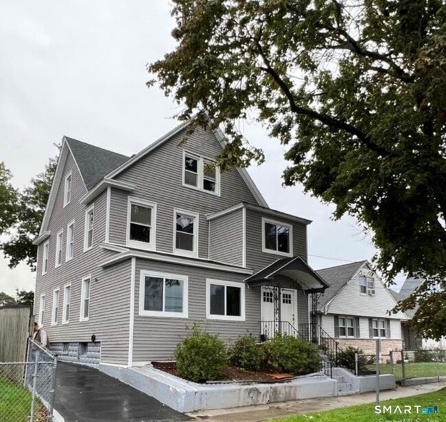 Building Photo - 7 Burritt Ave