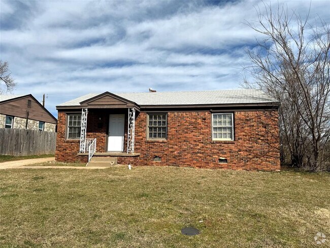 Building Photo - 717 NE 34th Terrace Rental
