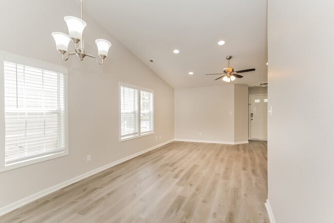 Photo - 2707 Oasis Ln