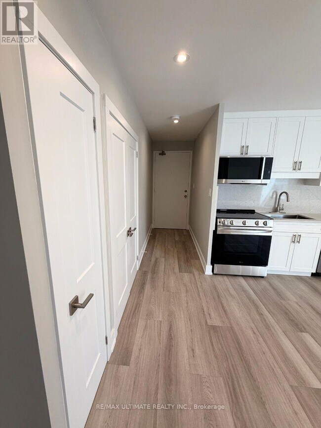 Photo - 699 Balliol St Unit 303