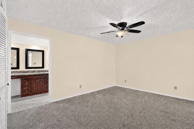 7019 Wyoma Trail