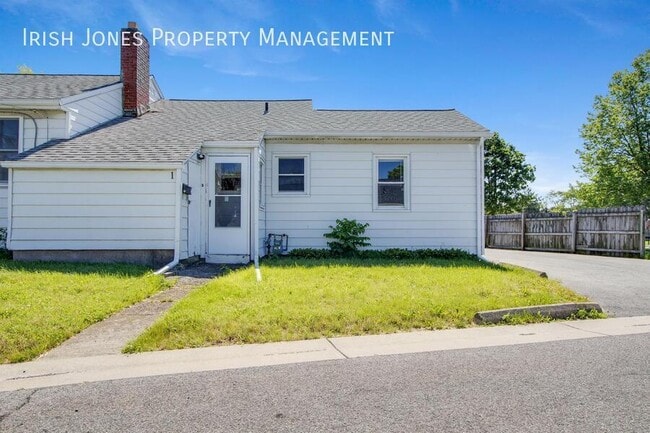 Building Photo - 1 Idlebrook Dr