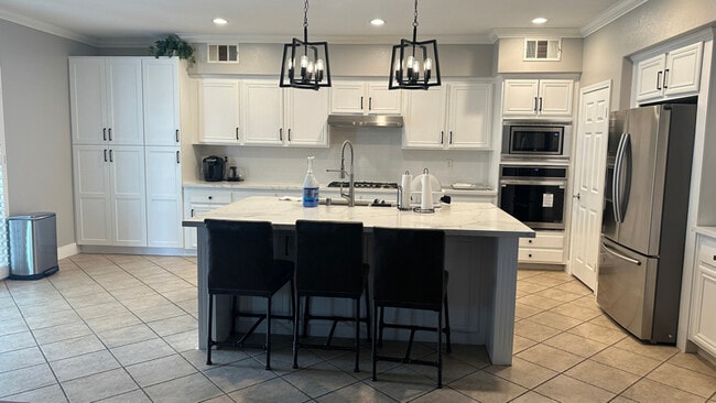 Photo - 13275 Brass Ring Ln Unidad 300