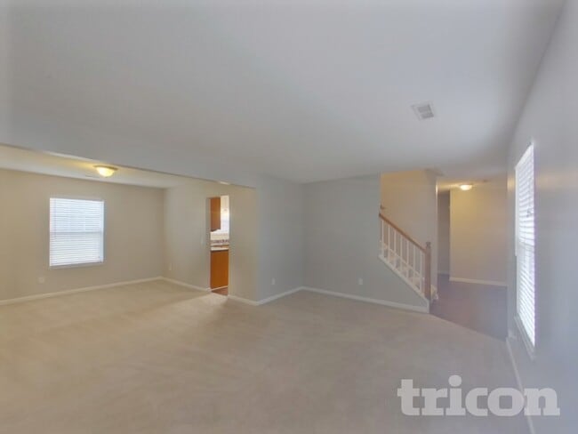 Photo - 732 Elderberry Ln