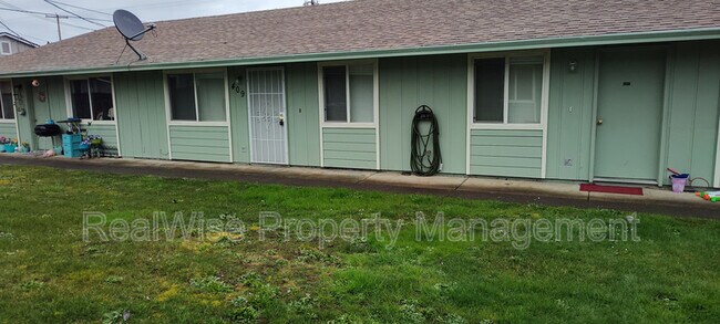 Photo - 409 W First Ave