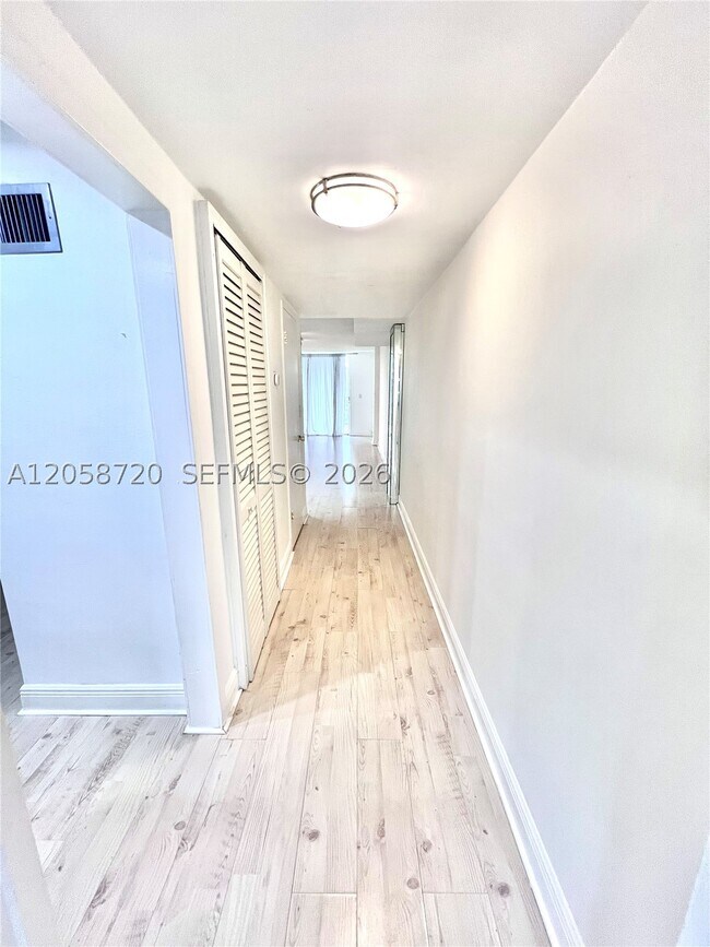 Photo - 3660 NE 166th St Unit 405