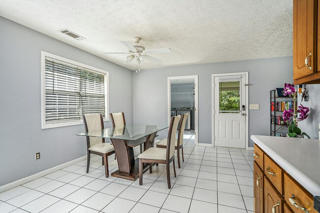 Photo - 110 Cactus Ln