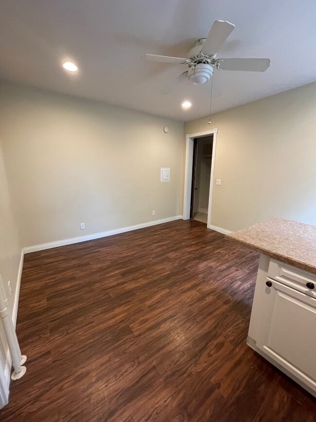 Photo - 722 King St Unit 722