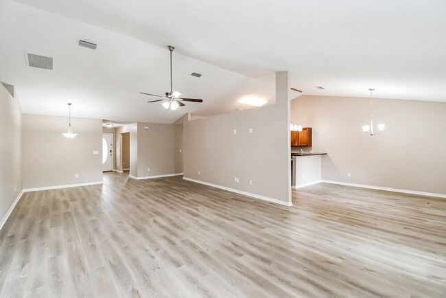 Photo - 1936 Firefly Dr