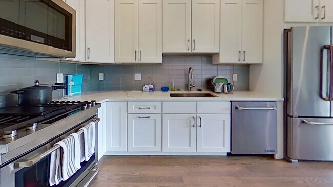 Photo - 52 Babcock St