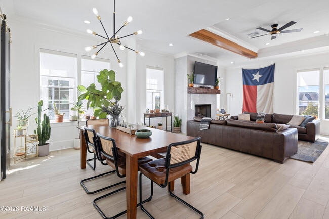 Photo - 1013 Camellia Blvd Unit A