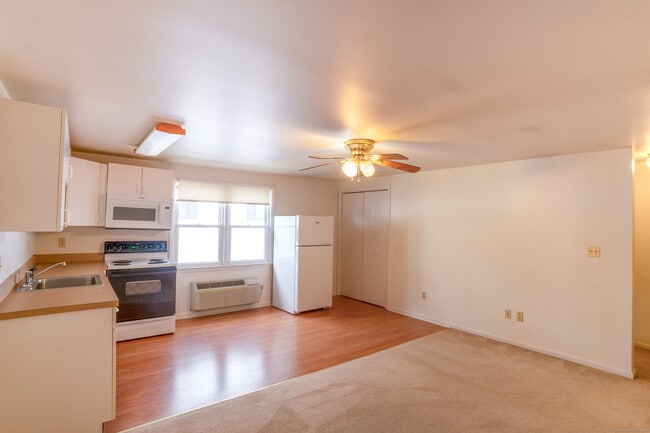 Photo - 194 Cherry St Unit B