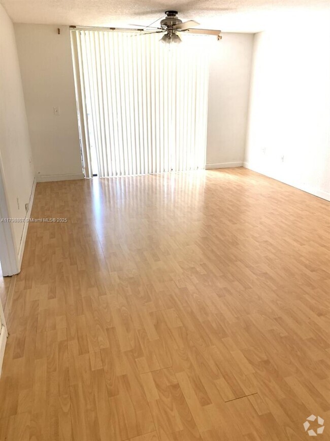 Building Photo - 8075 SW 107th Ave Unit 216 Rental
