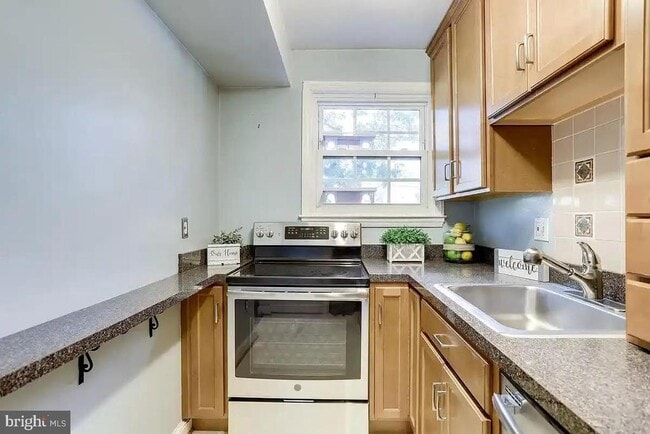 Photo - 1319 S Walter Reed Dr Unit 19104