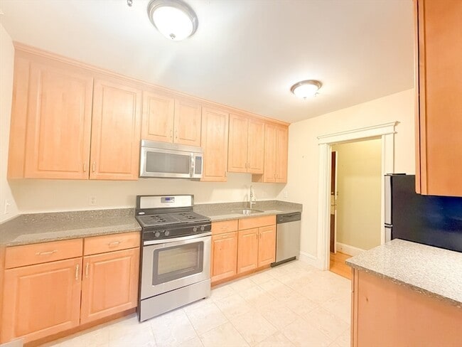 Photo - 118 Riverway St Unit 6
