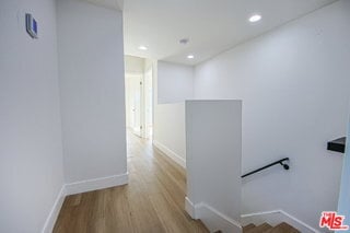 Photo - 10803 Kling St