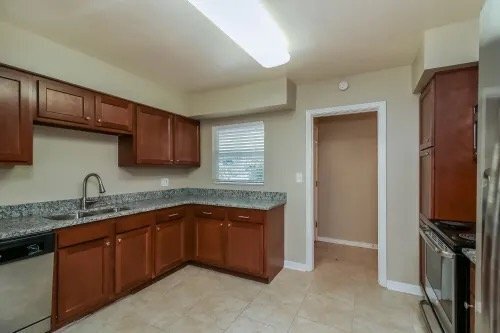 Photo - 625 Holland Ave