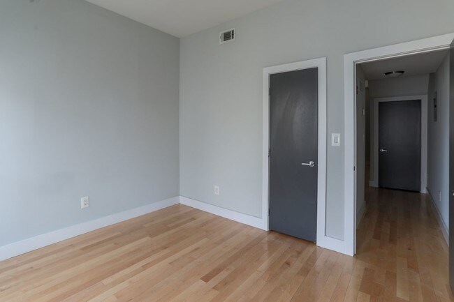 Photo - 1033 Flushing Ave