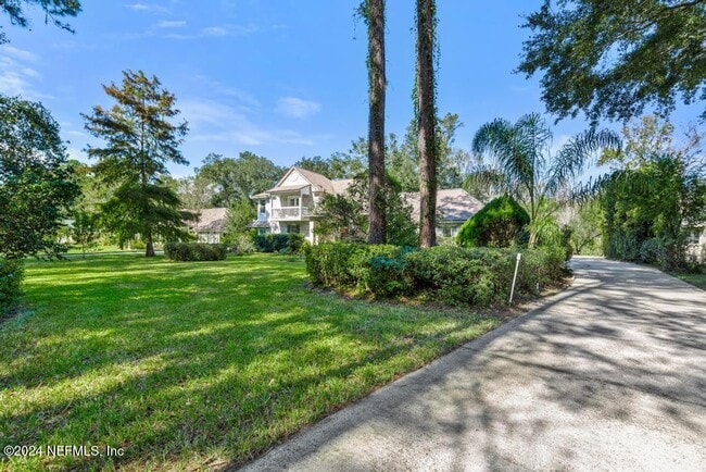 Photo - 413 River Birch Ln