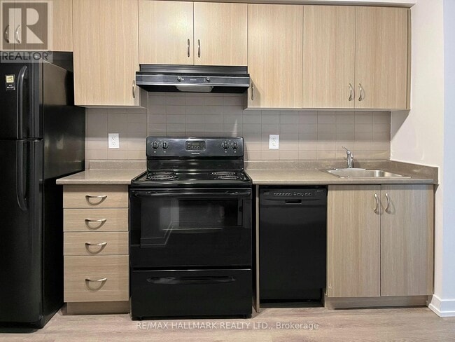 Photo - 132 Berkeley St Unit 205