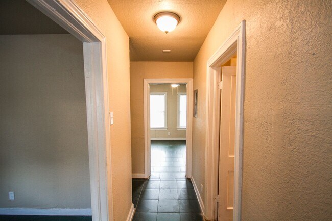 Photo - 928 Poinsettia St Unit 928 Poinsettia