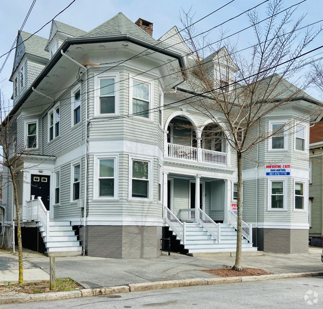 Building Photo - 349 Thayer St Unit 1 Rental