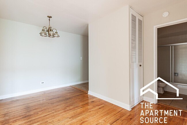 Photo - 5917 N Kenmore Ave Unit 523
