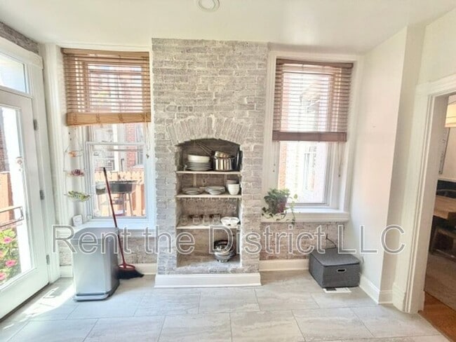 Photo - 420 Q St NW
