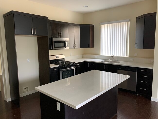 Photo - 14206 Riverside Dr Unit 101
