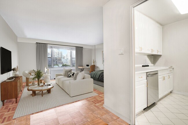 Photo - 220 E 60th St