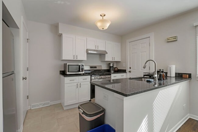 2301 Western Ave Unit 2301