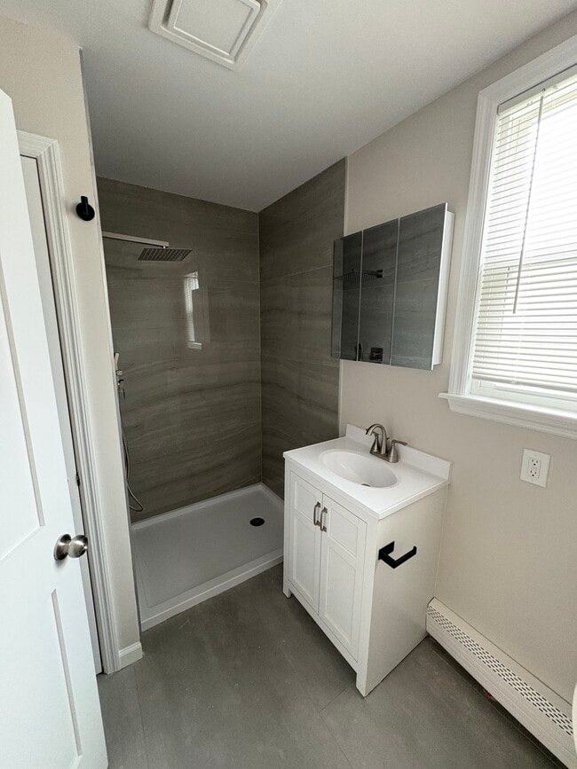 Photo - 305 W Clay Ave Unit 2