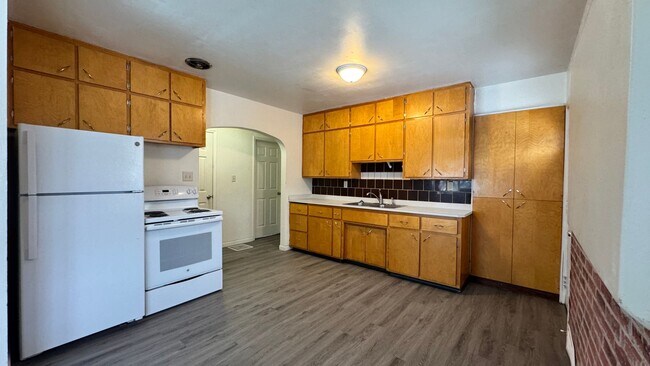 Photo - 3 bedroom, 2 bath Single Family house