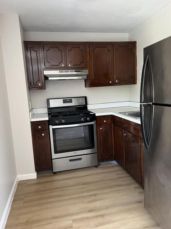 Building Photo - 967 Asylum Ave Unit 5C